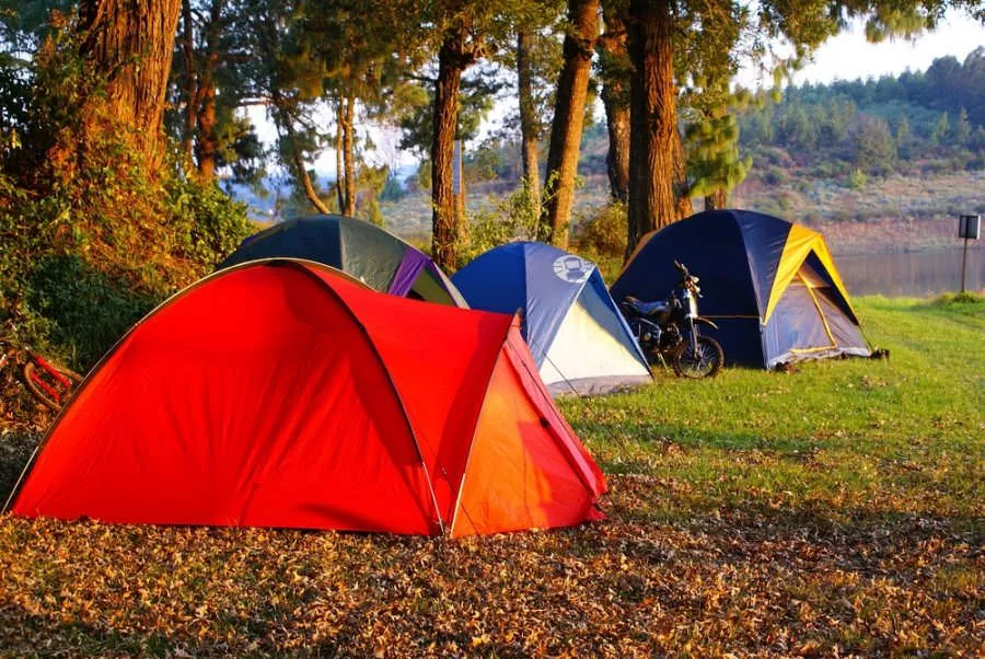 Лучшие места для летнего отдыха: почему выбрать туристический лагерь?