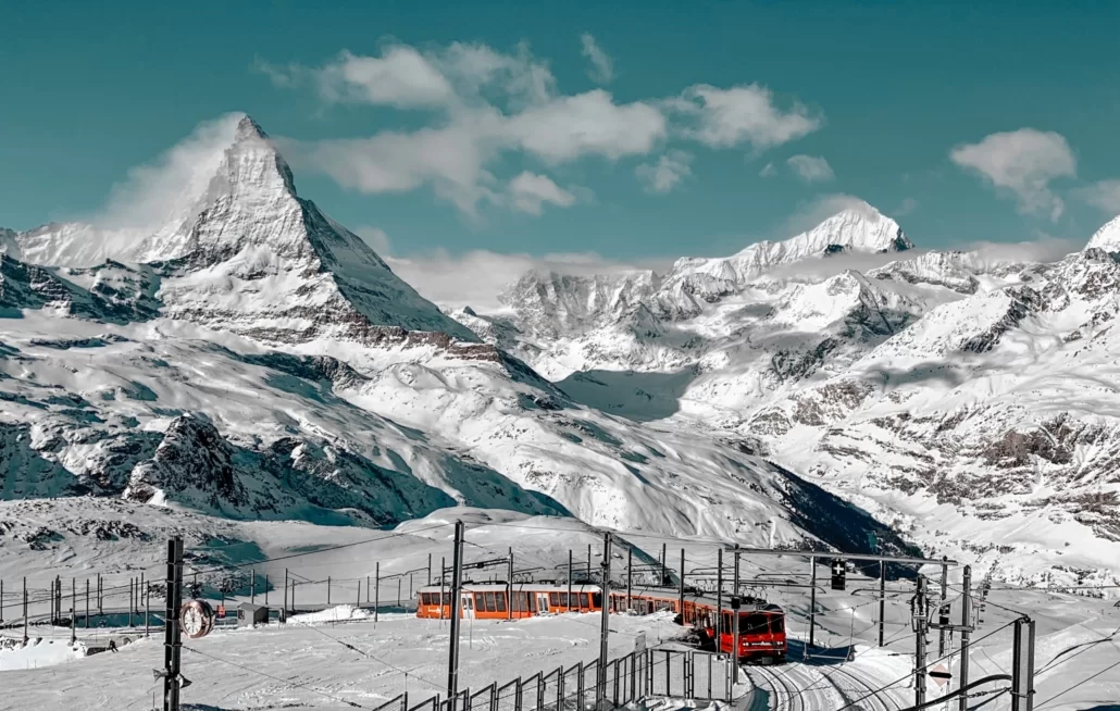Лучшие туристические маршруты по Швейцарии: путешествие в страну великолепных видов
