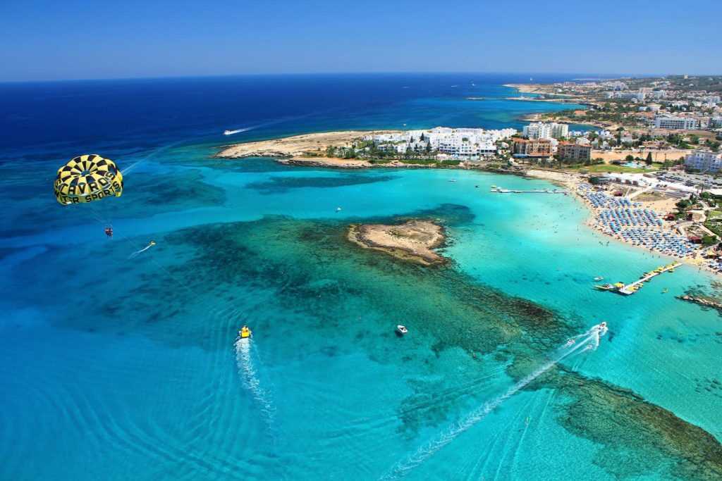 Отель на Кипре для пляжного отдыха: Pardon Our Interruption