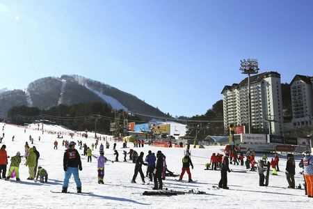 Зимние горнолыжные туры в Южную Корею: уникальный отдых на лыжах в Сеуле и на горных склонах Пхенчана